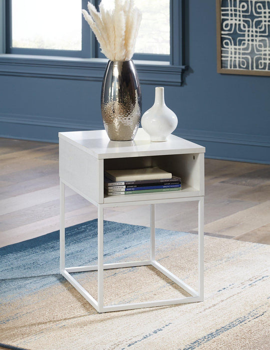 Deznee End Table